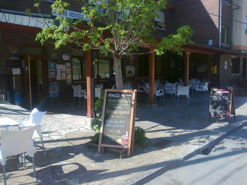 Hostal El Peregrino La Portela de Valcarce Εξωτερικό φωτογραφία