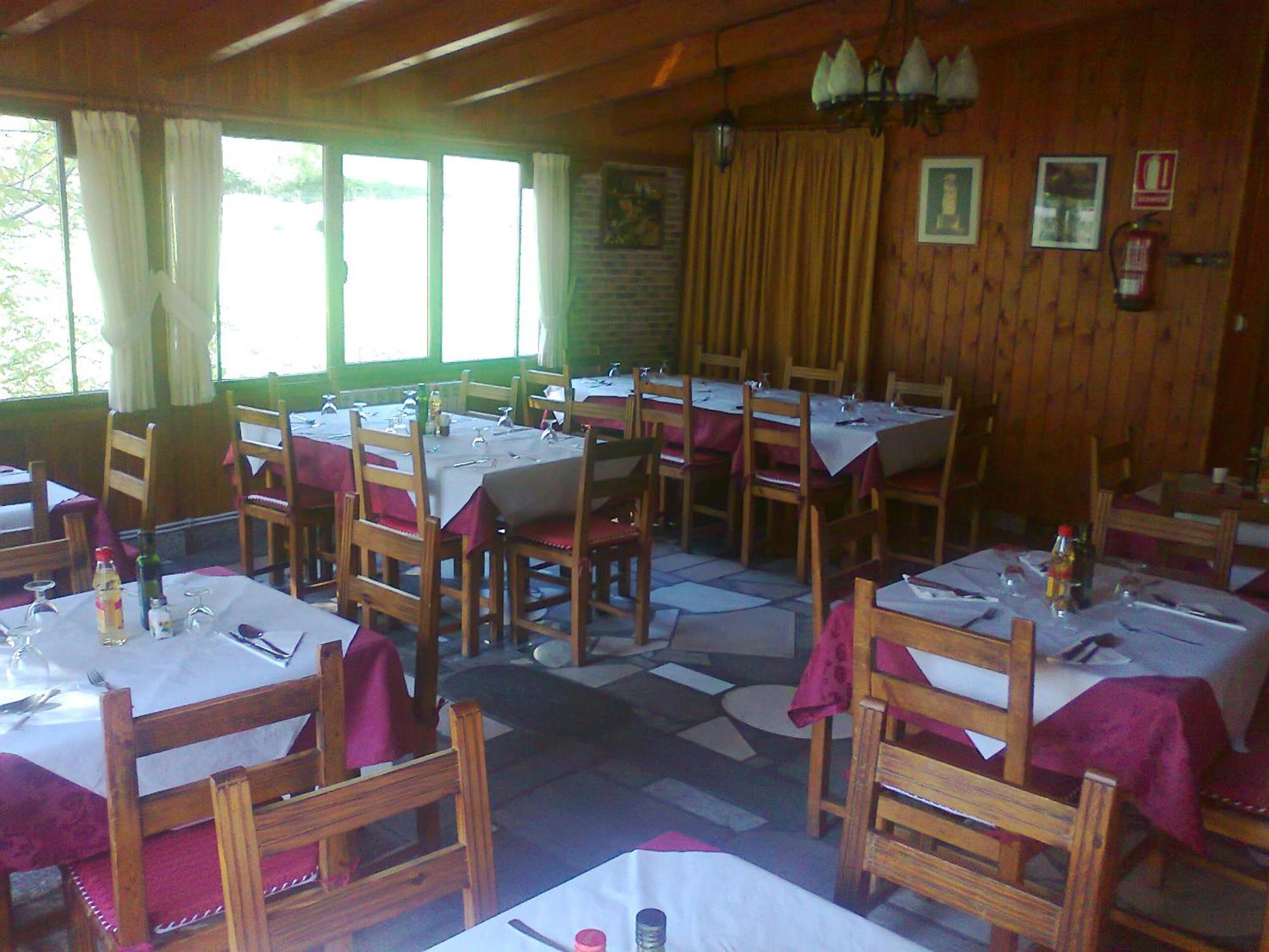 Hostal El Peregrino La Portela de Valcarce Εξωτερικό φωτογραφία