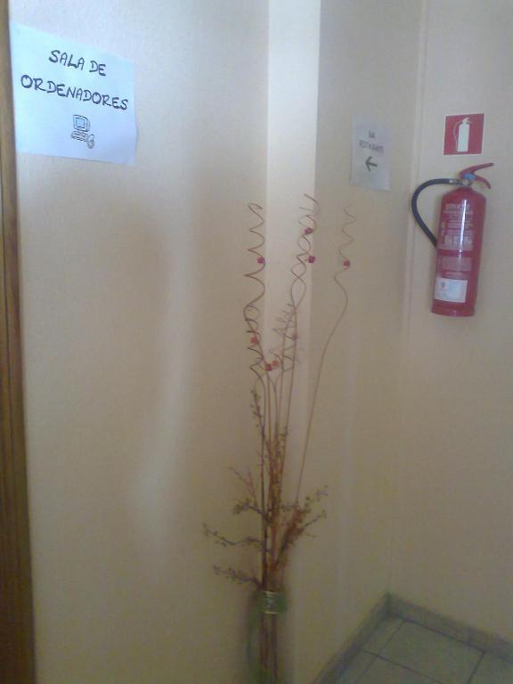Hostal El Peregrino La Portela de Valcarce Εξωτερικό φωτογραφία