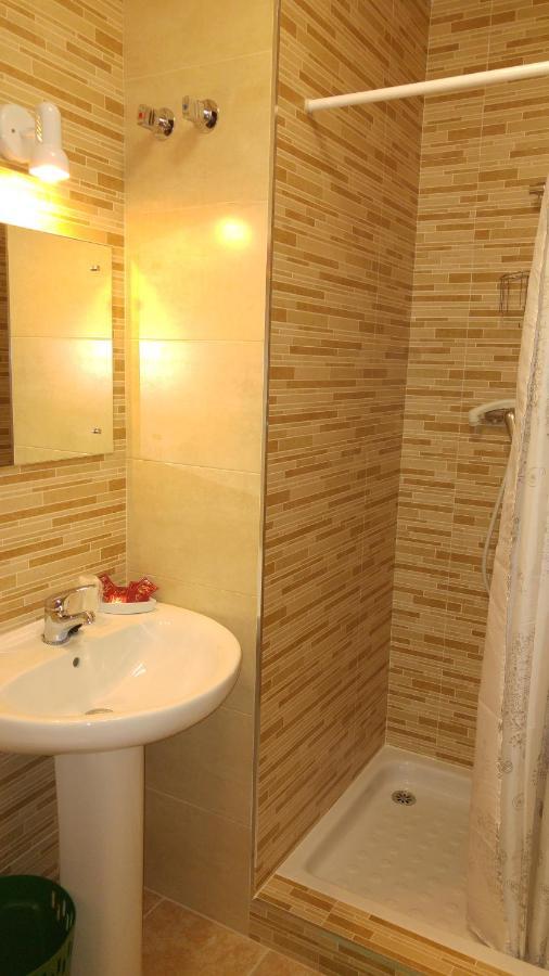 Hostal El Peregrino La Portela de Valcarce Εξωτερικό φωτογραφία